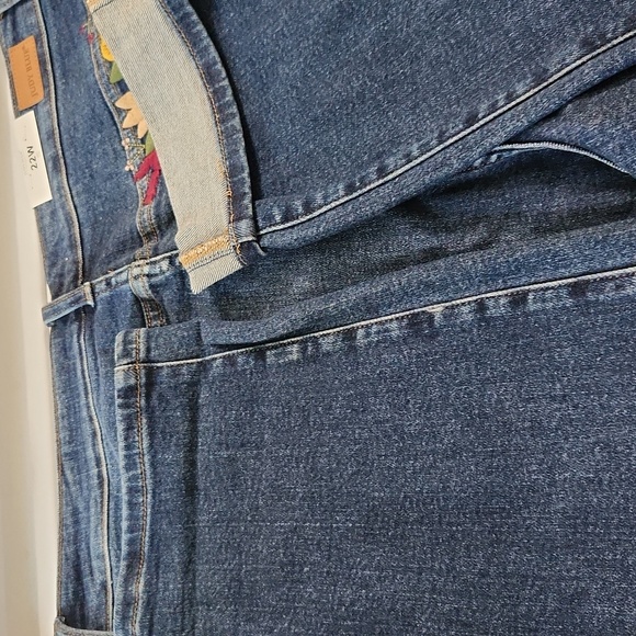 Jeans - Picture 7 of 8